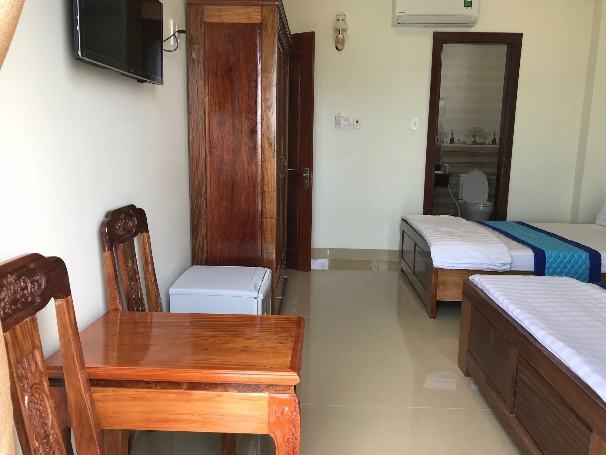 Nhat Tan Hotel Quy Nhon Exterior foto